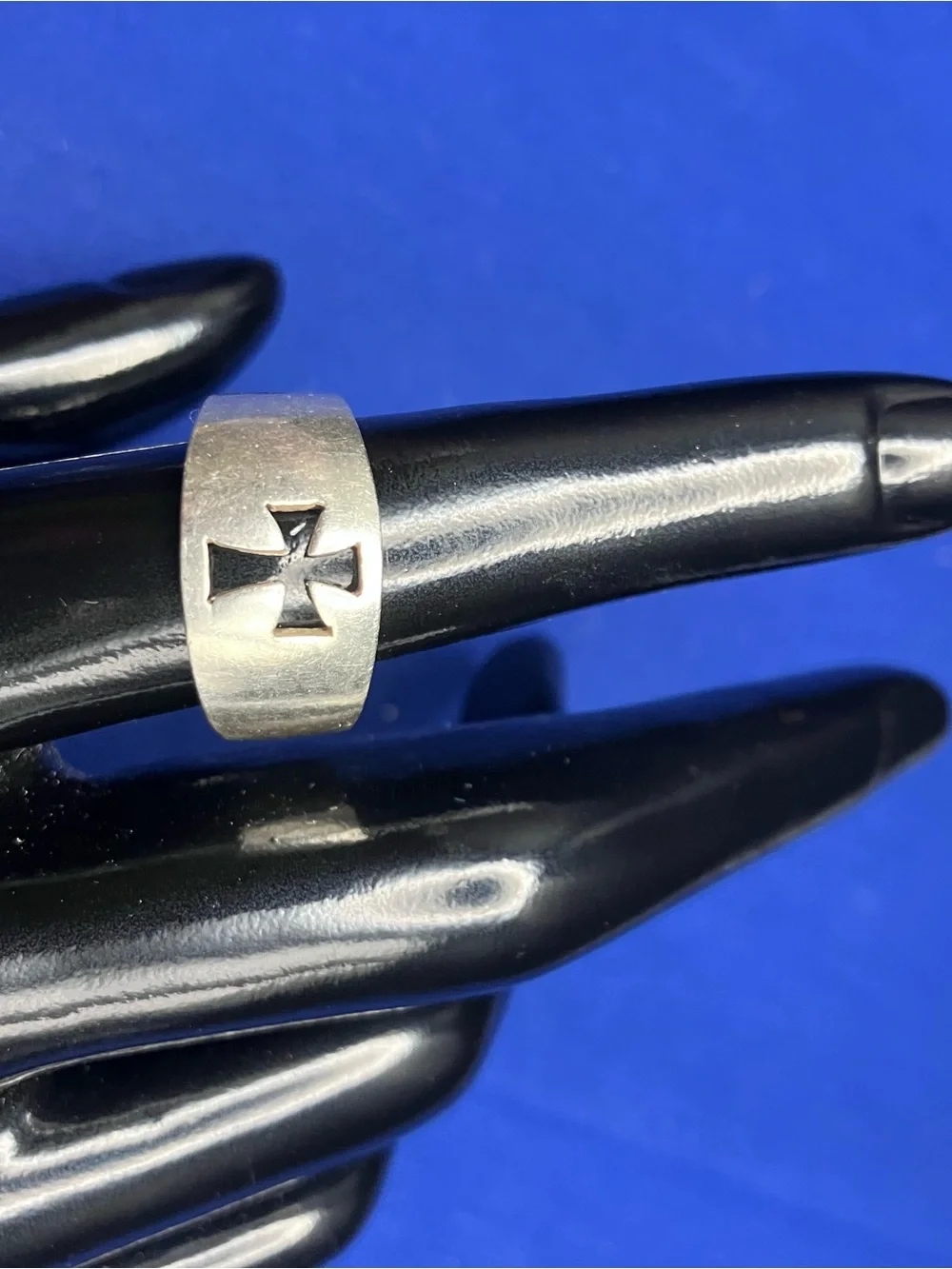 Sterling Silver Cross Cutout Wide Band Ring - Silver